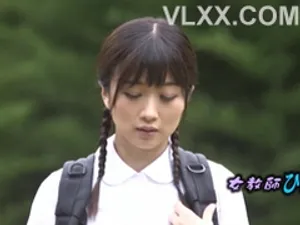 vlxx gái xinh