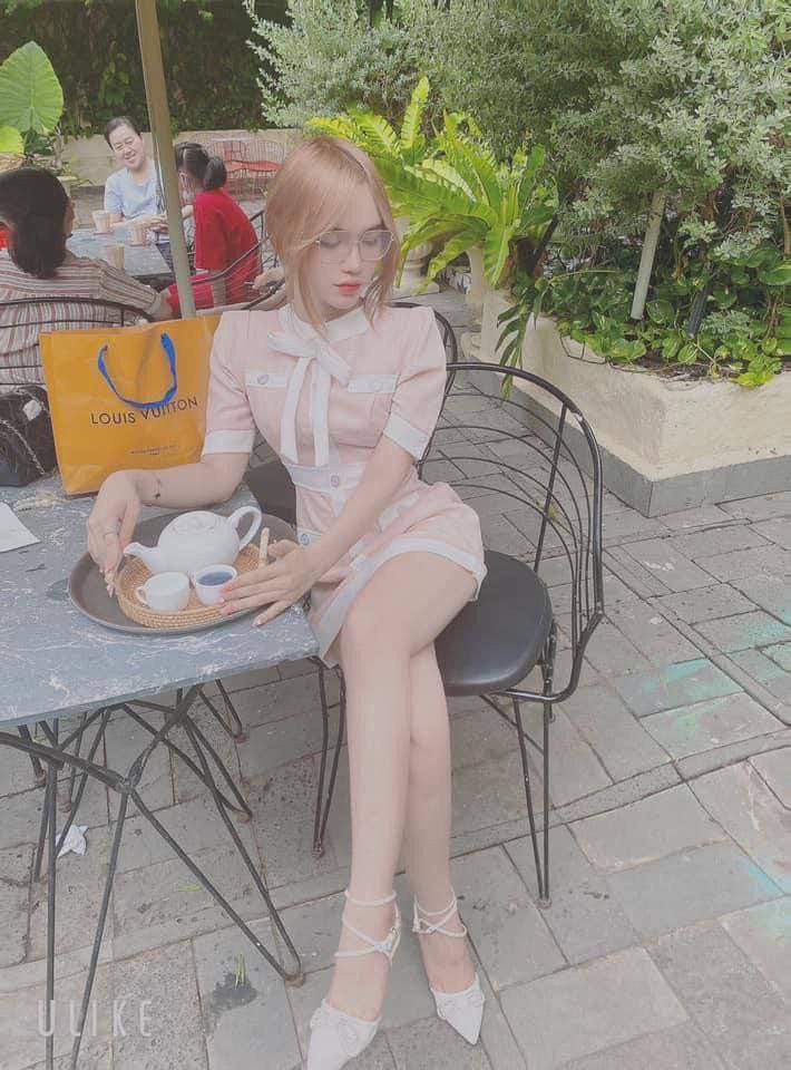 Trần nhà của sự tinh khiết! Cô bé loli bất khả chiến bại đáng yêu tròn 18 tuổi! Dương vật giả pha lê điên cuồng đưa vào lỗ mềm, lên đỉnh và xuất tinh nhiều lần, cô ấy quá dâm đãng ở độ tuổi còn trẻ như vậy
